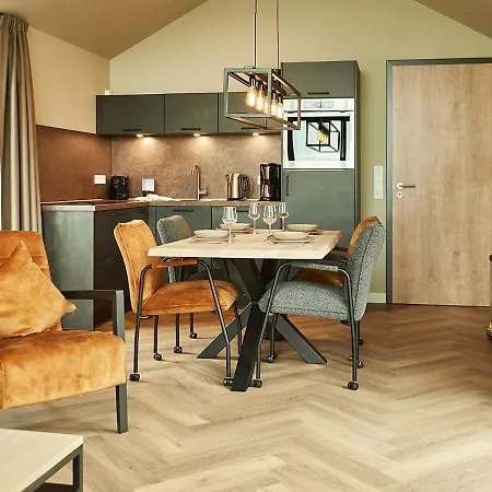 Luxury With Wood Stove, Area At 200m Hébergement de vacances